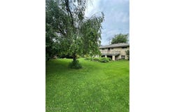 7 TEABERRY Lane, Chester, WV 26034