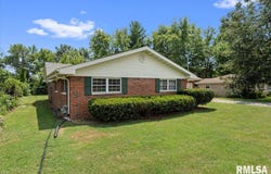13 BIRCH Drive, Chatham, IL 62629