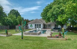 107 Suburban Drive, Ovilla, TX 75154