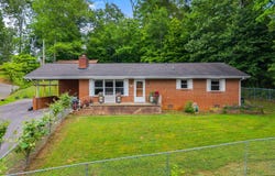 1549 Park Lane, Sevierville, TN 37876