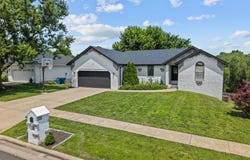 743 E Gallup Hill Road, Nixa, MO 65714