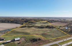 US Hwy 61, Muscatine, IA 52761