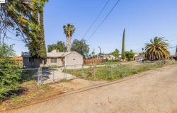 252 W Clover Rd, Tracy, CA 95376