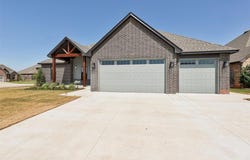5700 Gold Stone Court, Mustang, OK 73064