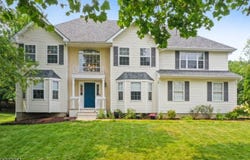 6 Galloway Ct, West Orange Twp., NJ 07052-2500