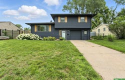 1705 Hillside Drive, Omaha, NE 68114