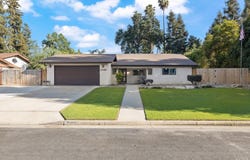 15085 Oak Ranch Drive, Visalia, CA 93292