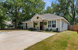 112 Buchanan Street, Whitesboro, TX 76273