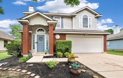 703 Sparkling Brook Ln, Leander, TX 78641