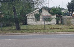 811 N Smith Ave, Hebbronville, TX 78361