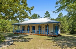 1175 Bilbo Rd, Lumberton, MS 39455