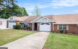 256 Olde Oaks, Riverdale, GA 30274