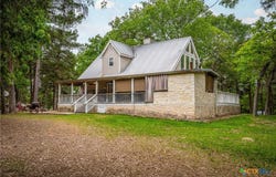 1055 Beech Crest, Columbus, TX 78950
