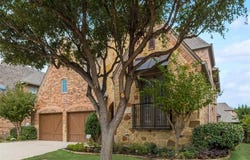 211 Guadalupe Drive, Irving, TX 75039