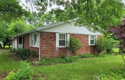 415 N Locust Street, Marshfield, MO 65706