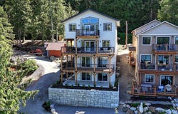 109 W Lakeview Blvd, Priest River, ID 83856