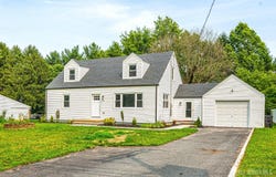 39 Griggs Drive, South Brunswick, NJ 08810