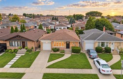 7629 W Norridge Street, Harwood Heights, IL 60706