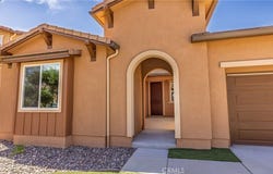 19122 Graham, Saugus, CA 91350