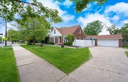 15501 E Jefferson Avenue, Grosse Pointe Park, MI 48230