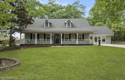 18401 Dogwood Lane, Saucier, MS 39574
