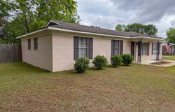 603 Carr Circle, Headland, AL 36345