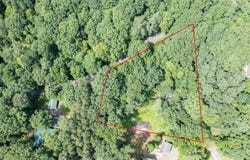 E OAK RIDGE Lane, GRESHAM, WI 54128