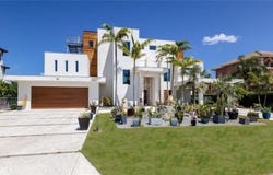 581 KINGFISHER LANE, LONGBOAT KEY, FL 34228