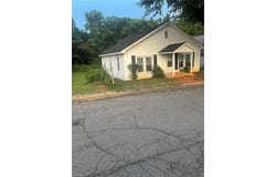 910 Dixie Street, Lexington, NC 27292