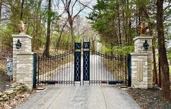 935 Norrington Way, Fenton, MO 63026