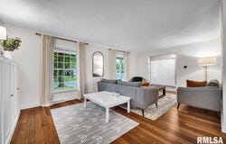 5213 N MERRIMAC Avenue, Peoria, IL 61614