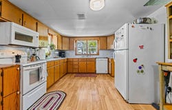 9399 Hopper Lane, Mountain Grove, MO 65711
