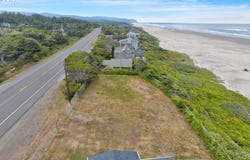 3692 SW PACIFIC COAST HWY, Waldport, OR 97394