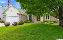 300 S Fillmore Street, Papillion, NE 68046