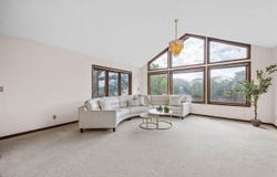 2925 Adirondack Dr NE, CedarRapids, IA 52402