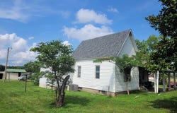 10192 E DAVIS Road, Mt Vernon, IL 62864