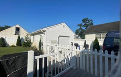 21 Locust Rd Road, Villas, NJ 08251