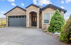3412 NW 1ST St, Gresham, OR 97030