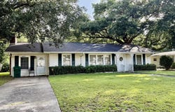 4425 Oak Avenue, Moss Point, MS 39563