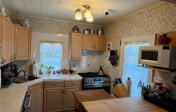 211 Madison Avenue, Franklin Square, NY 11010