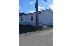 4 1/2 117th Kanawha Avenue, Chesapeake, WV 25315