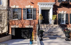 2137 R STREET NW, WASHINGTON, DC 20008