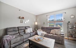 6995 S Riverwood Blvd, Franklin, WI 53132
