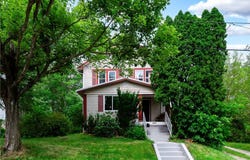 1077 Bechtol Avenue, Sharon, PA 16146
