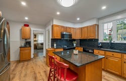 5 Grant St, Chelmsford, MA 01863