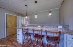826 Patton Ferry Rd, Kingston, TN 37763
