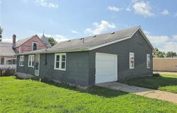 103 E 3rd Avenue, Garnett, KS 66032