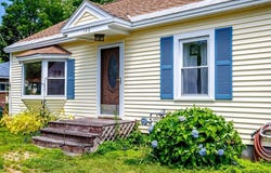 148 Pond St, Leominster, MA 01453