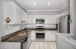 256 HALF MOON CT, West New York, NJ 07093