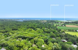 9 Two Rod Highway, Wainscott, NY 11975